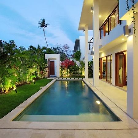 Moonlight Villa Bali 누사두아 외부 사진